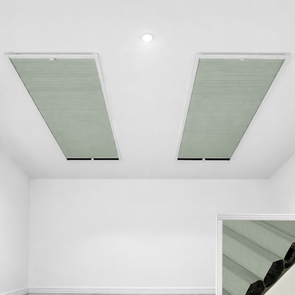 Dachfenster- Insektenschutz Plissee Mint Blackout