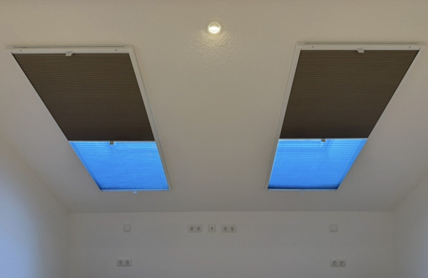 Dachfenster Plissee Blackout Anthrazit