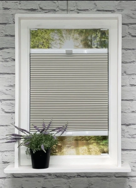Wabenplissee Zorba Blackout Creme